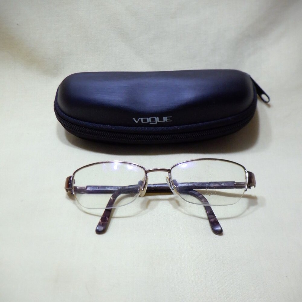 ~~~ VOGUE ~~~ Eye Glasses with Case